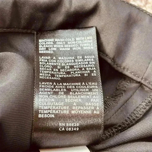 Robert Rodriguez Women's XL Black Sleeveless V-Neck Satin Blouse - Picture 4 of 8